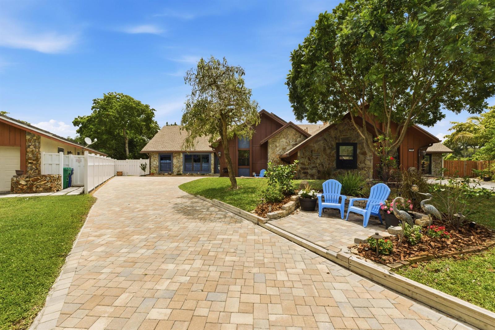 2326 NW 120th Way, Coral Springs FL 33065