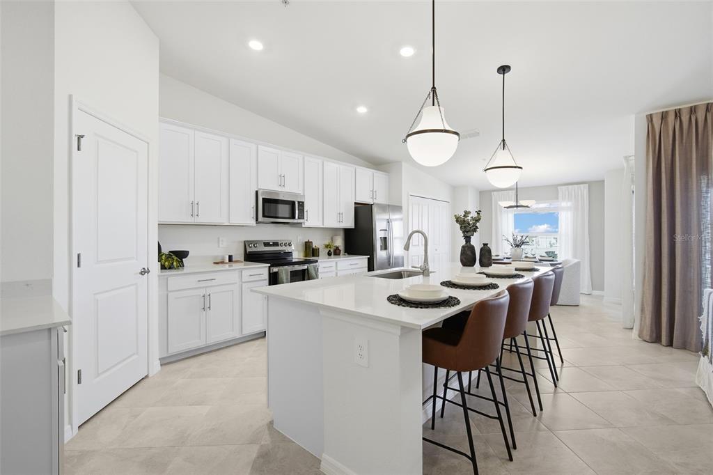 18911 SCALLOP LOOP UNIT 103, LAKEWOOD RANCH, FL — photo 5 of 16