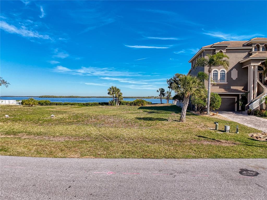 Lot 46 HARBORPOINTE DR.