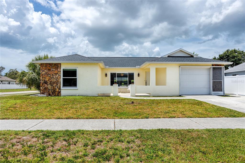 1225 GREENLEA DRIVE