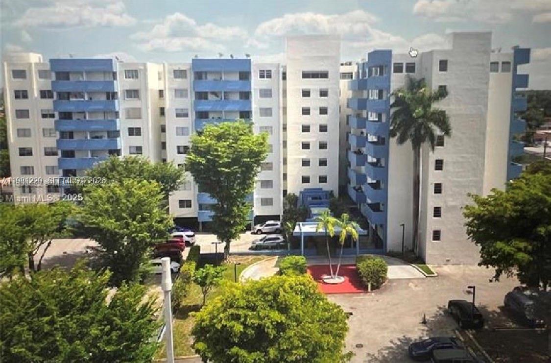5050 NW 7th St # 511, Miami FL 33126