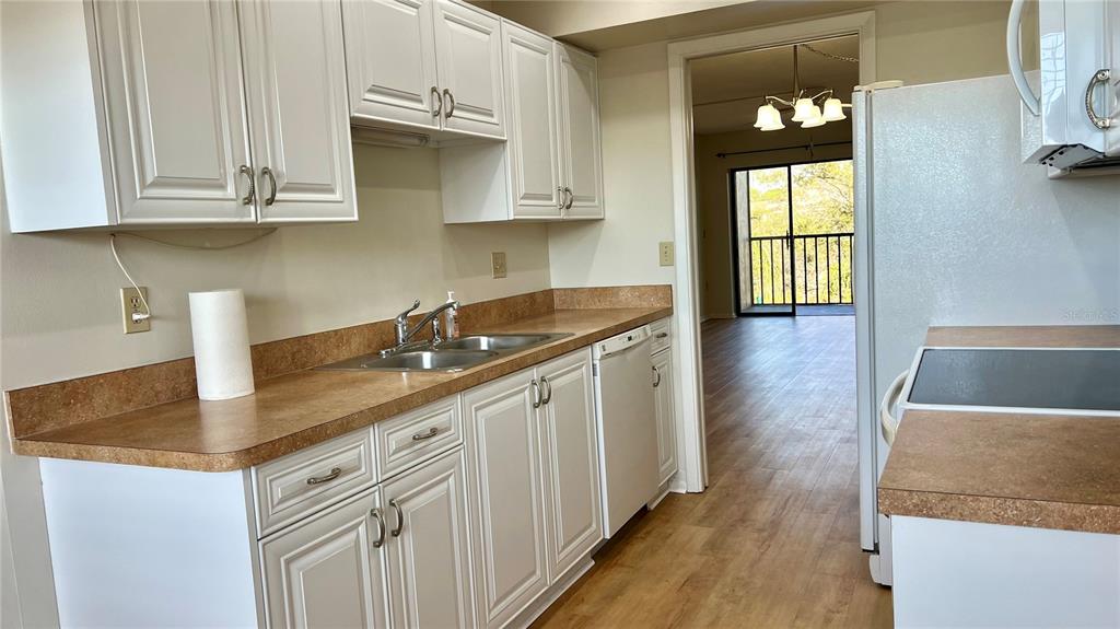 505 30TH AVENUE W UNIT E406, BRADENTON, FL — photo 3 of 30