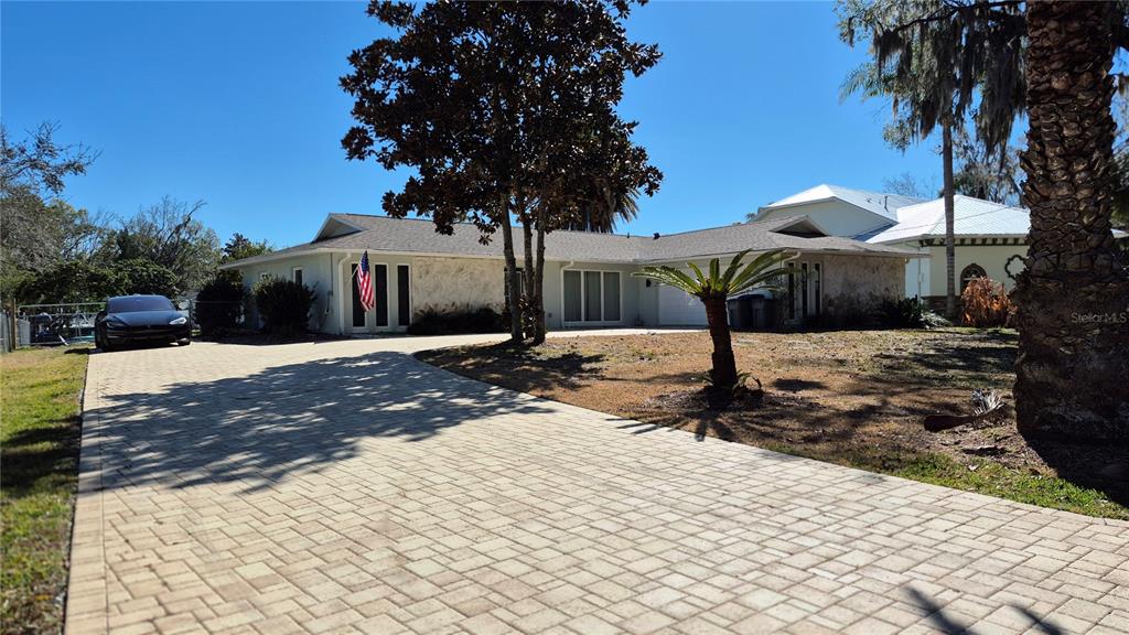 571 NW 14TH PLACE, CRYSTAL RIVER, FL — photo 2 of 25