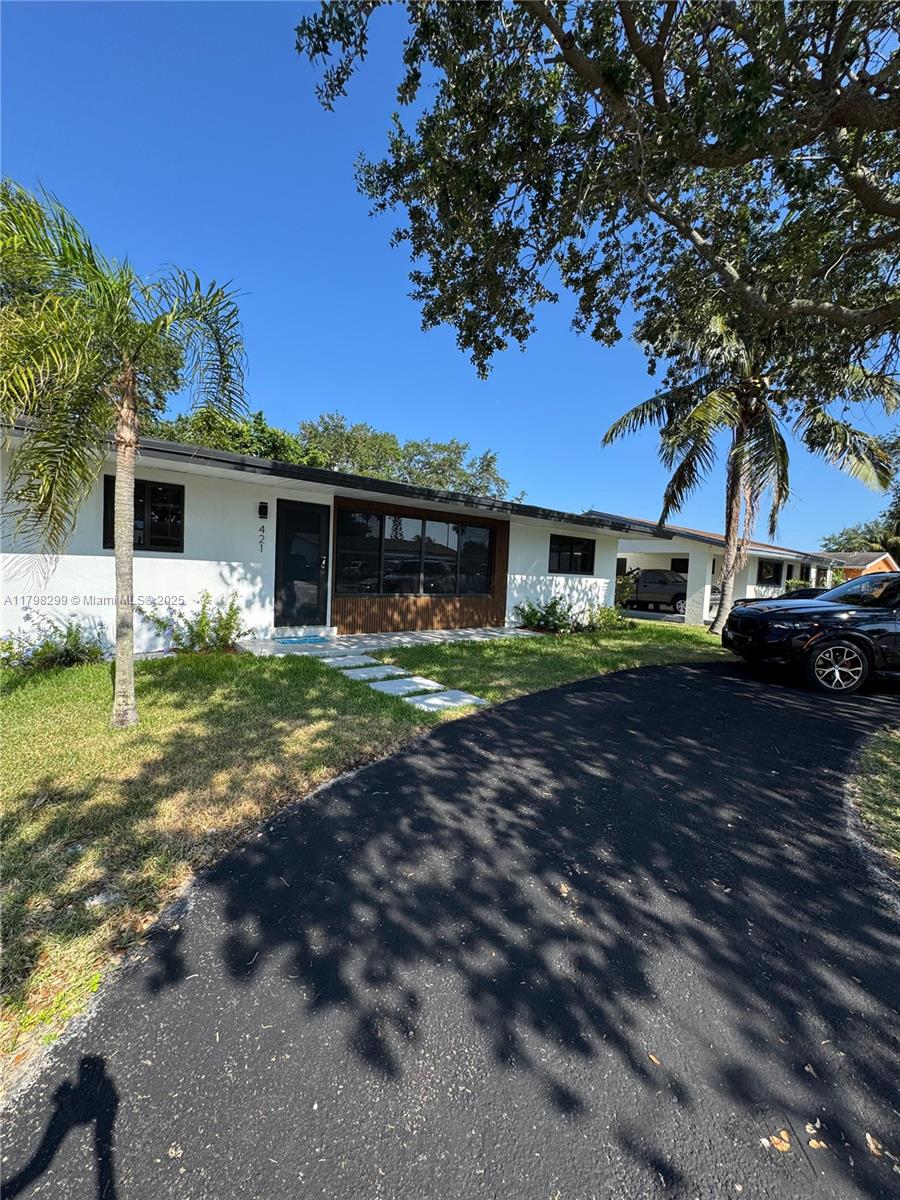 421 SW 11th Ave, Hallandale Beach FL 33009