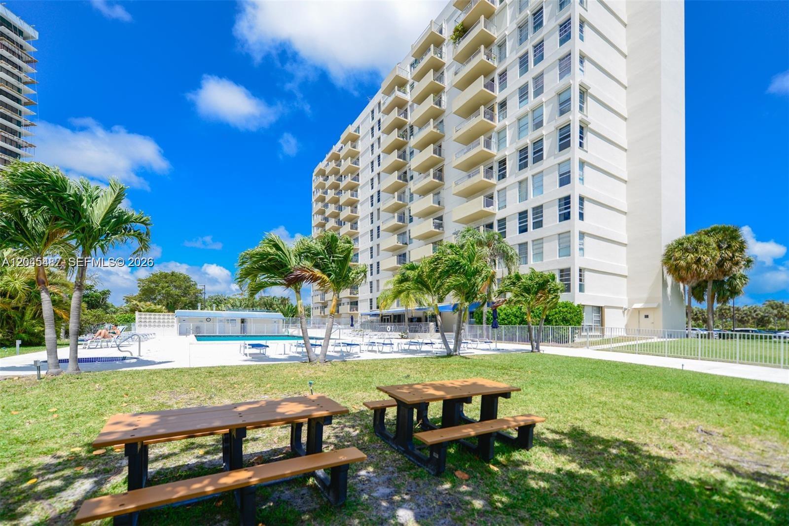 880 NE 69th St # 5L, Miami FL 33138