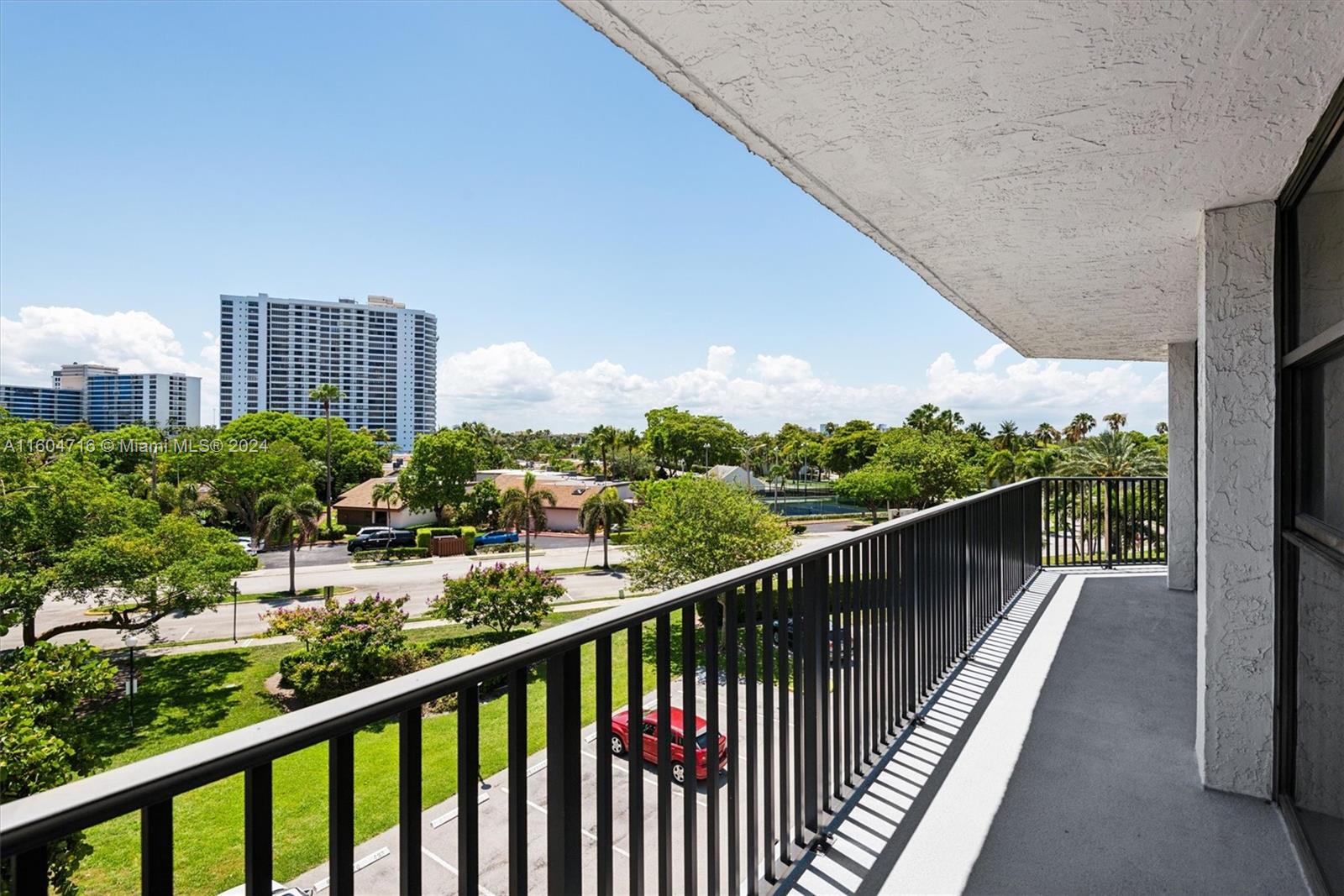 400 Leslie Dr # 409, Hallandale Beach FL 33009