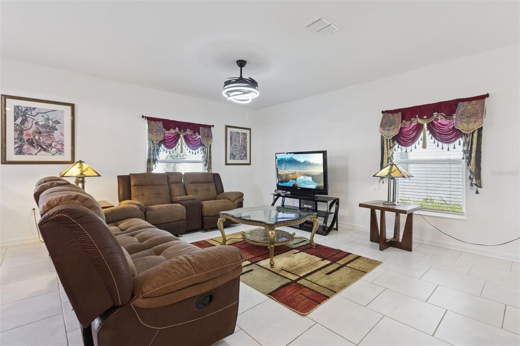 356 LOCH COURT, DAVENPORT, FL — photo 5 of 30