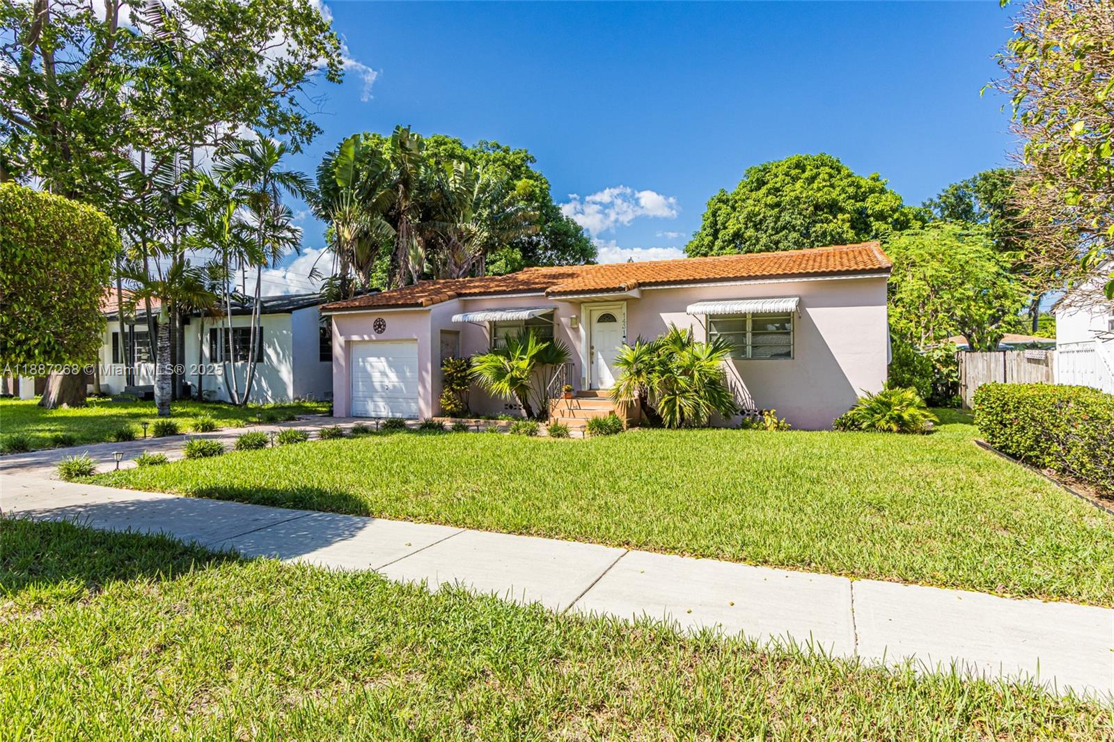 1431 Wiley St, Hollywood FL 33020
