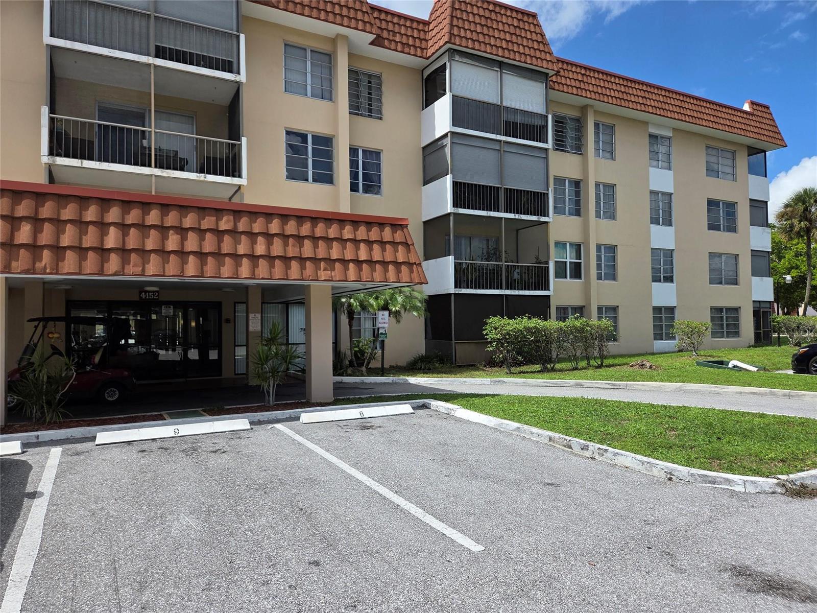 4152 Inverrary Drive # 310, Lauderhill FL 33319