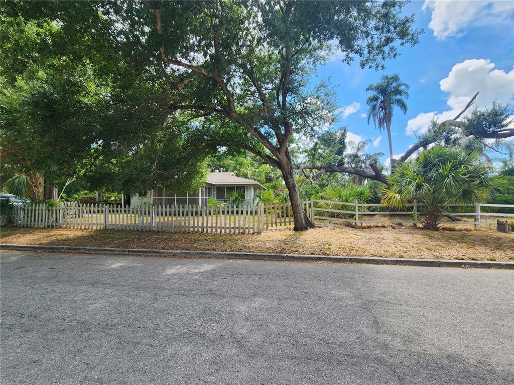 1208 28TH STREET W