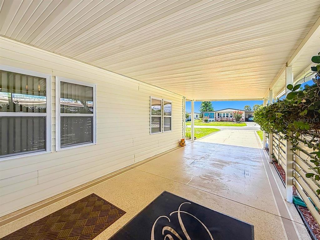 1561 APACHE CIRCLE, TAVARES, FL — photo 5 of 30