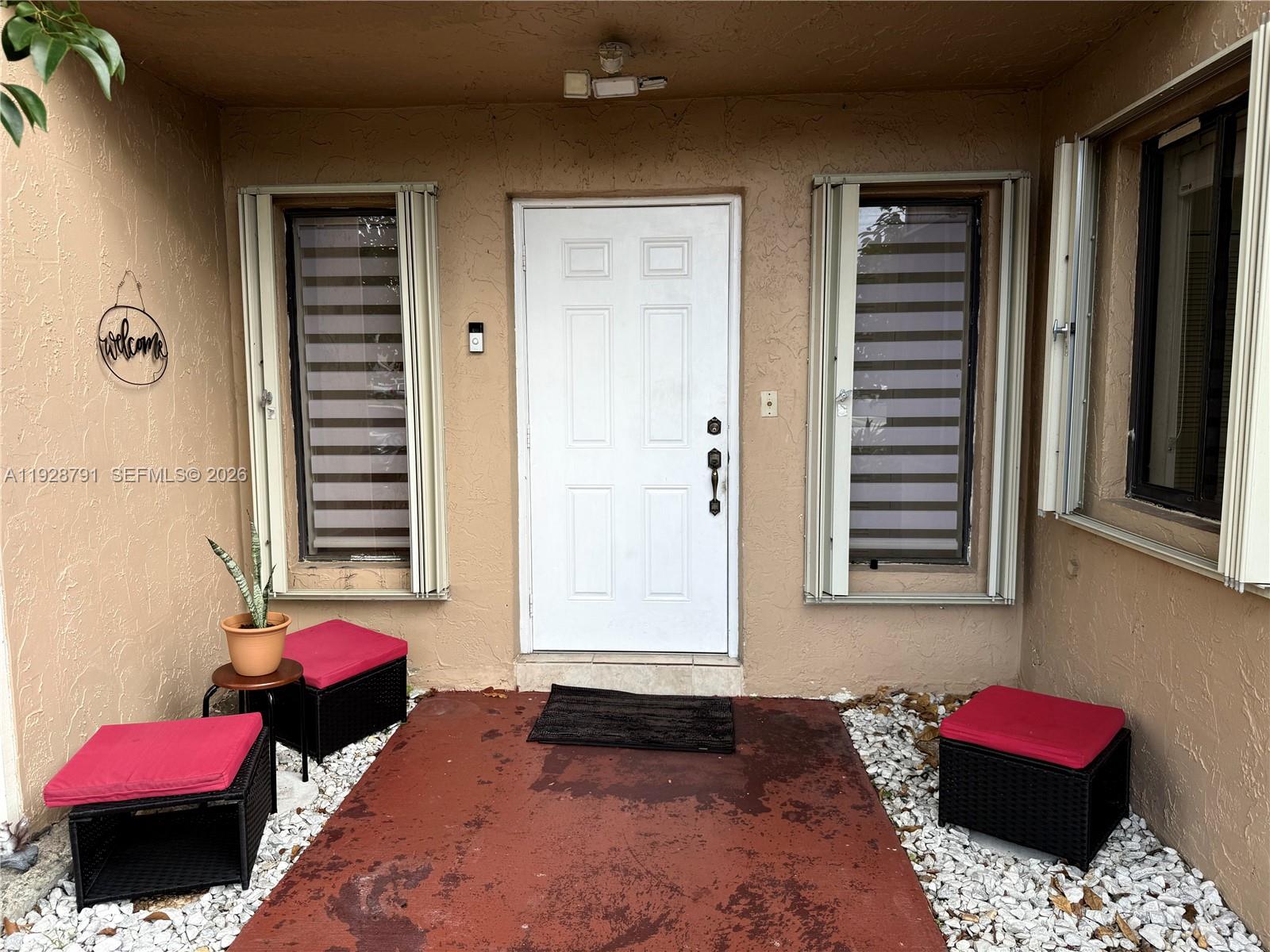 9525 SW 148th Ave Cir, Miami FL 33196