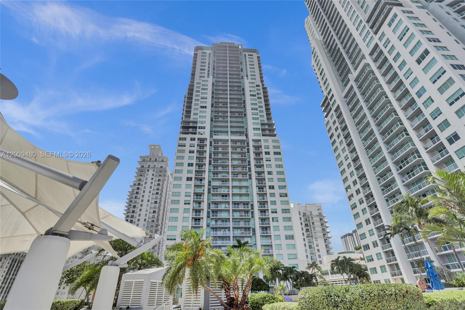 253 NE 2nd St # 3304, Miami FL 33132