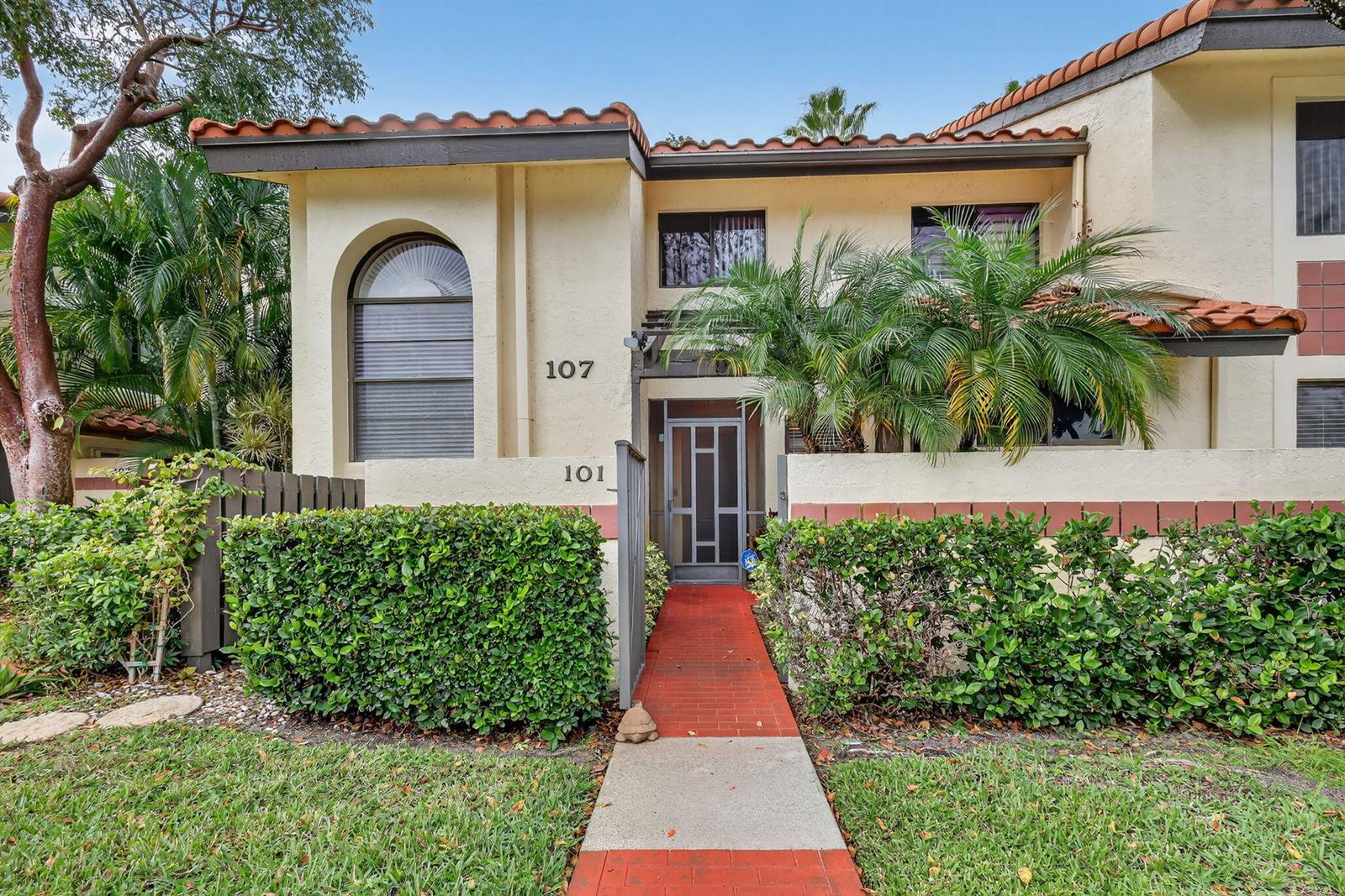 10215 N Circle Lake Drive # 101, Boynton Beach FL 33437