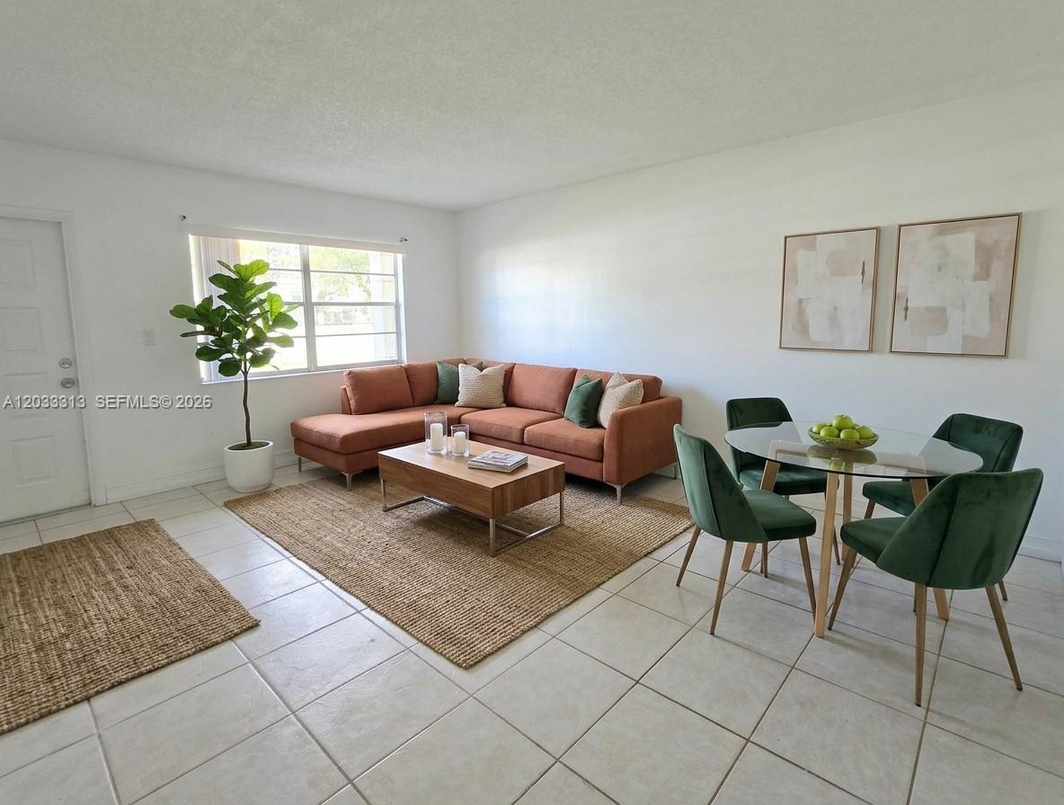 4160 NW 21st St # 124D, Lauderhill FL 33313