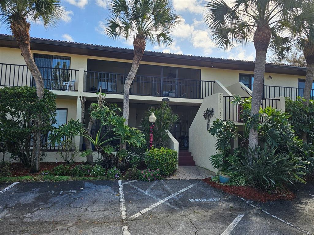 6468 SEAGULL DRIVE UNIT 316, BRADENTON, FL — photo 2 of 30
