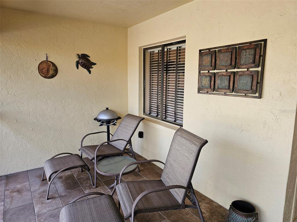 6468 SEAGULL DRIVE UNIT 316, BRADENTON, FL — photo 4 of 30