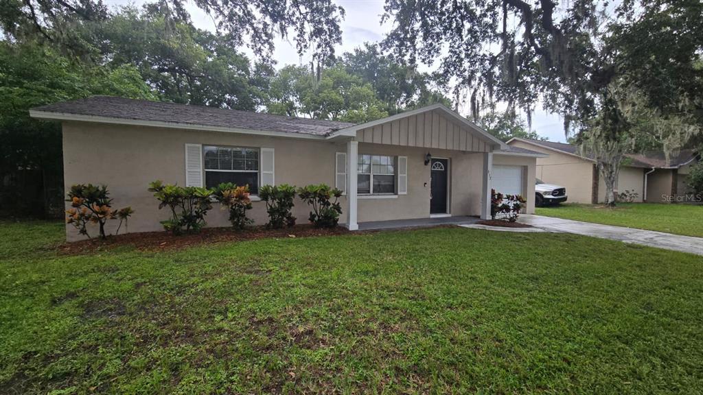 652 MOSS DRIVE