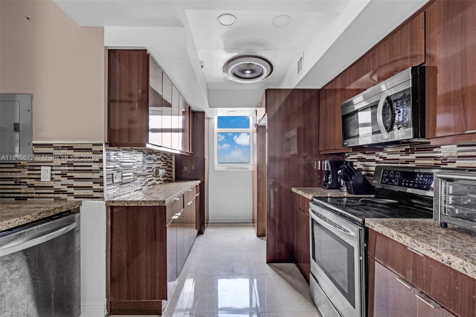 5077 NW 7th St # 1517, Miami FL 33126