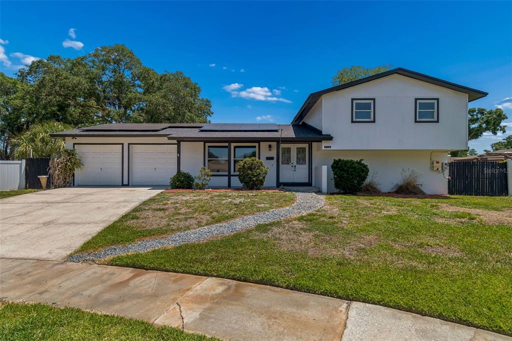 7111 GATEWAY COURT
