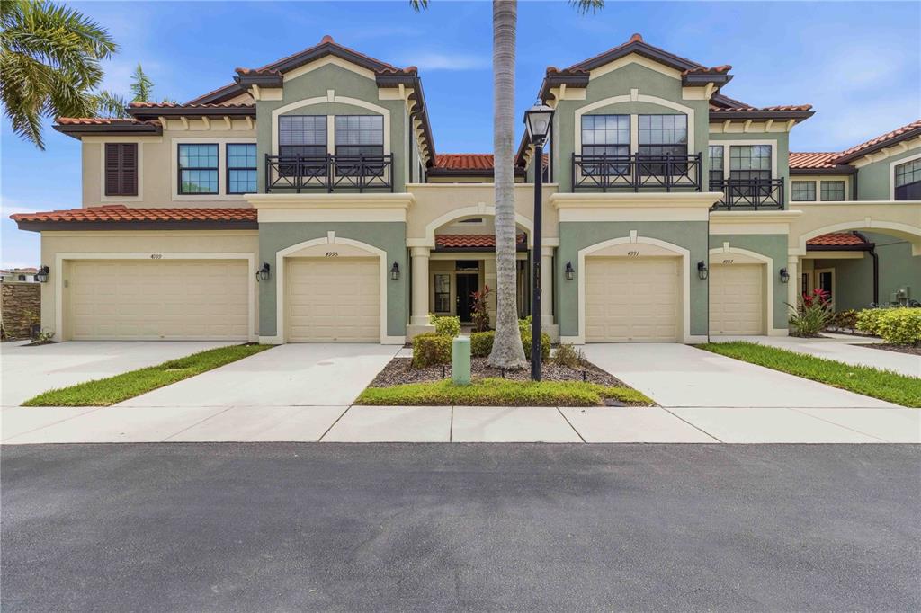 4995 OARSMAN COURT