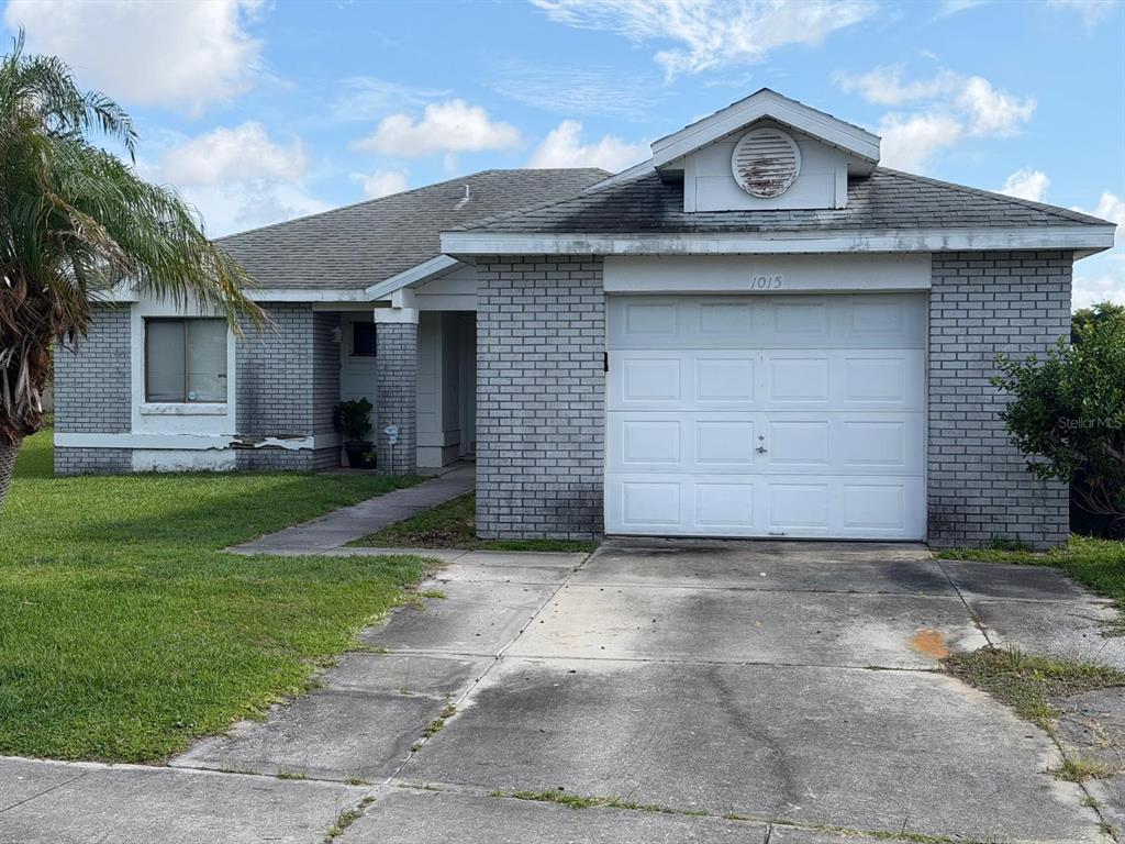 1015 OCALA WOODS LANE