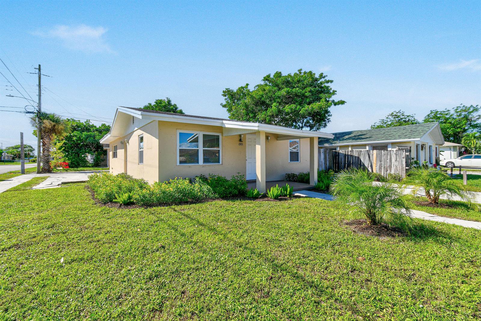 1301 W 25th Street, Riviera Beach FL 33404