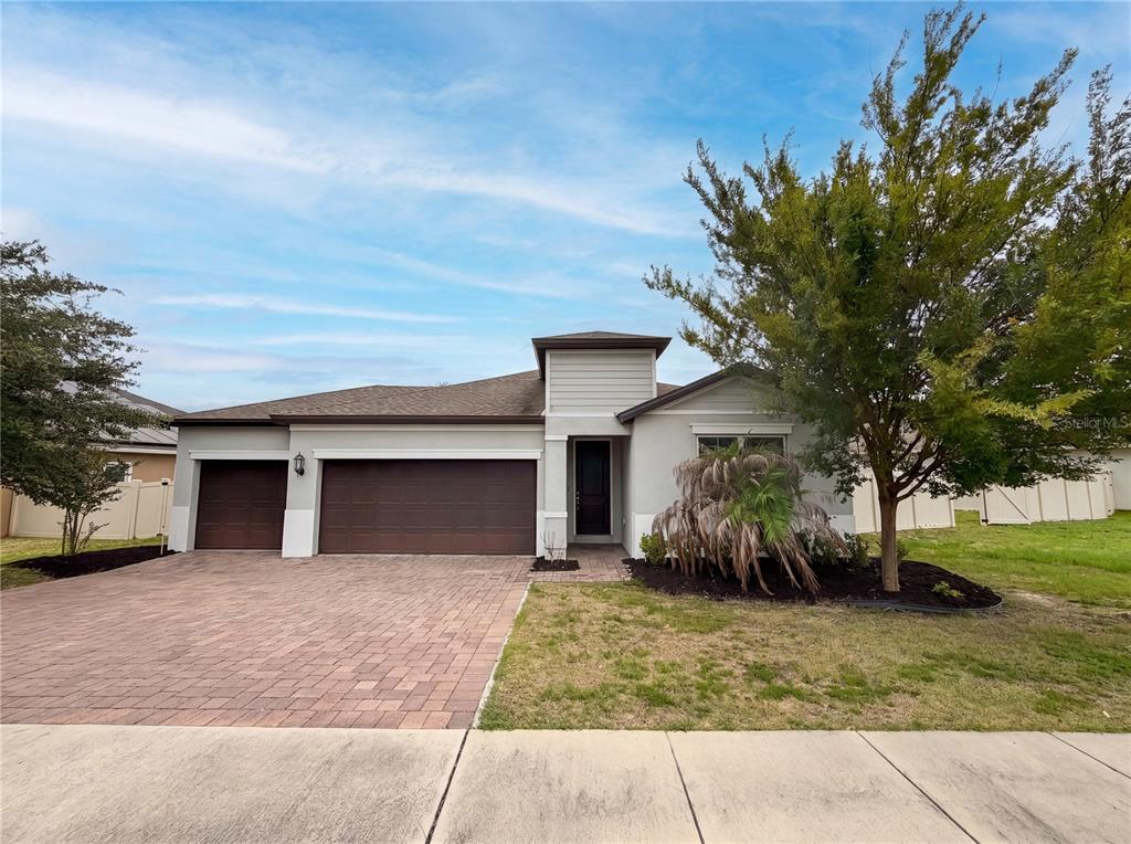 528 BELLISSIMO PLACE