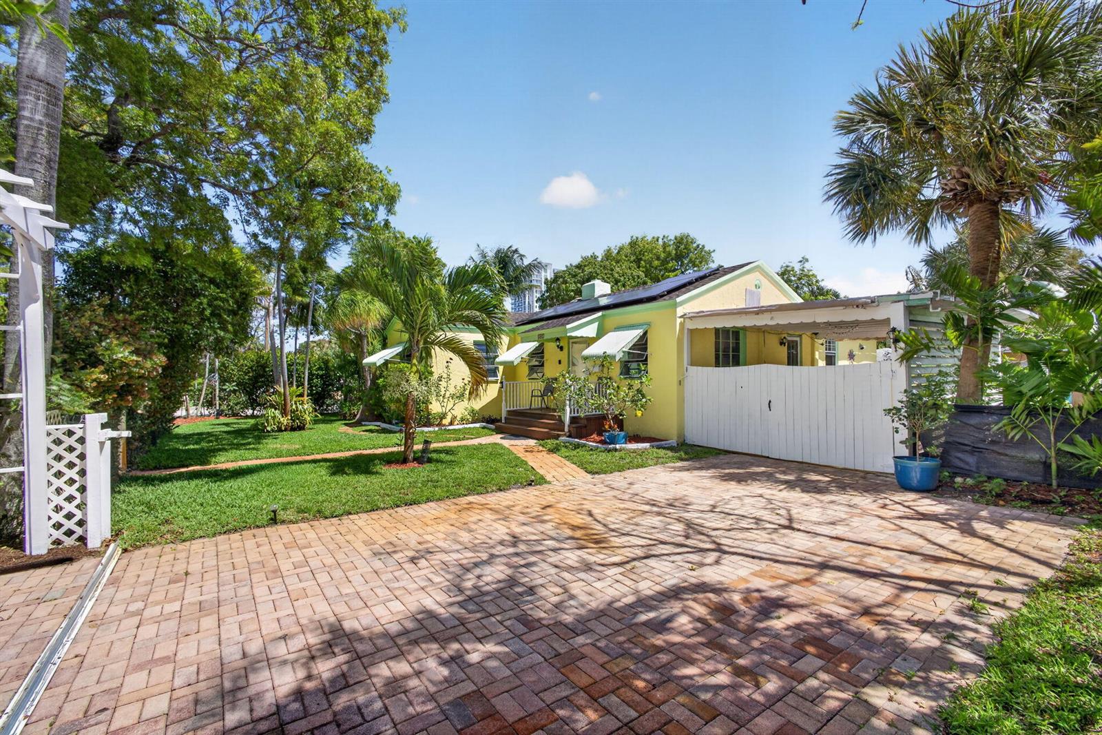 502 49th Street, West Palm Beach FL 33407