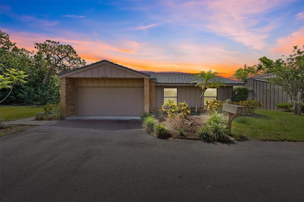 6101 WILLOW OAK CIRCLE