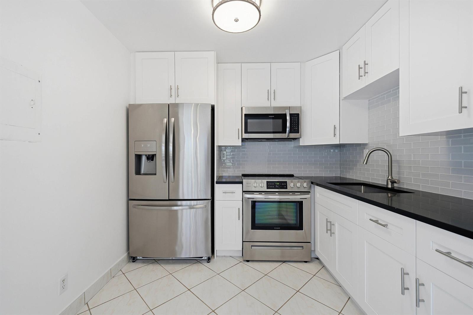 249 Burgundy F, Delray Beach FL 33484