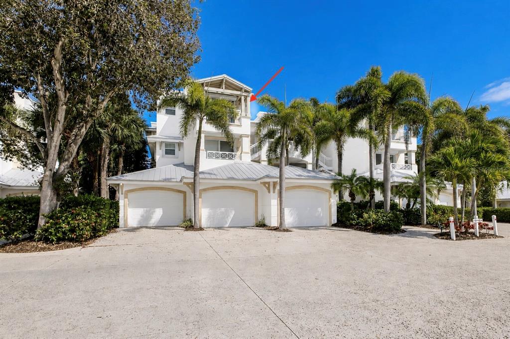 807 HARBORSHORE DRIVE UNIT 3