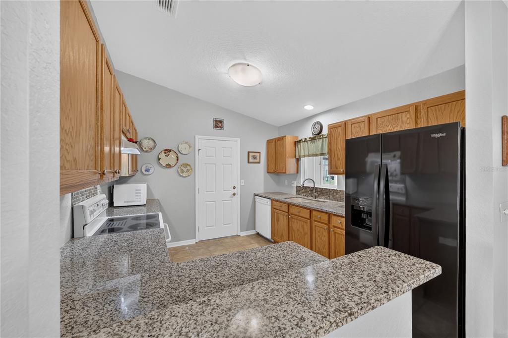 11579 SW 140TH LOOP, DUNNELLON, FL — photo 3 of 30