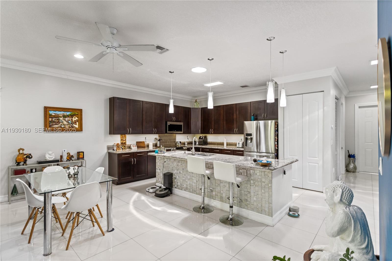 228 SW 4th St, Dania Beach FL 33004