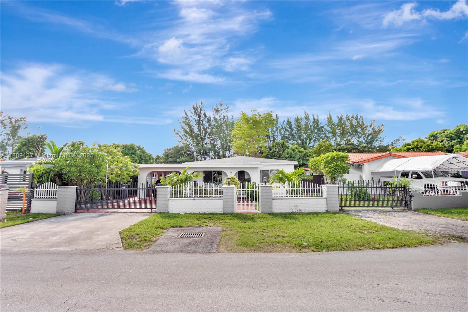 2580 SW 69th Ave, Miami FL 33155