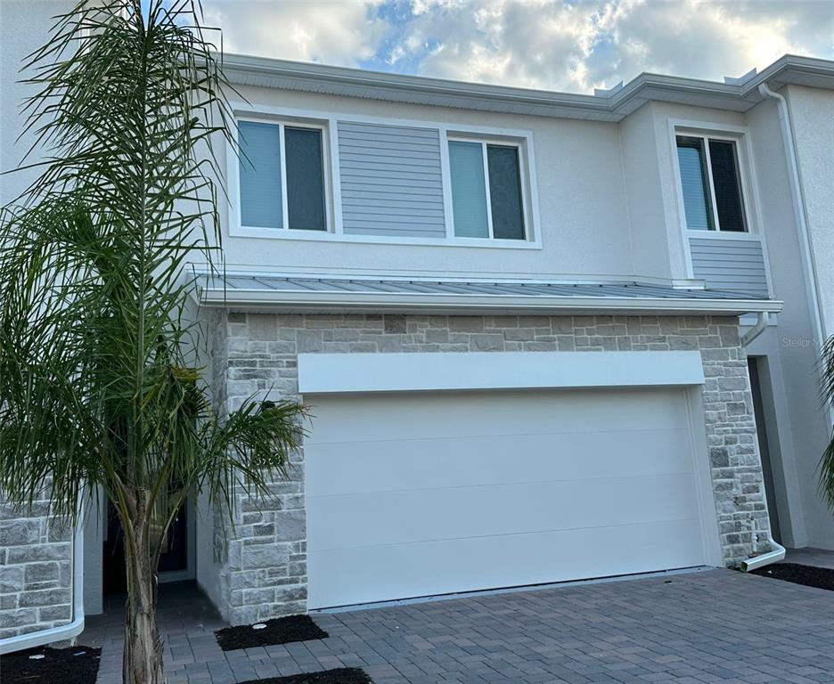 225 BOGEY DRIVE