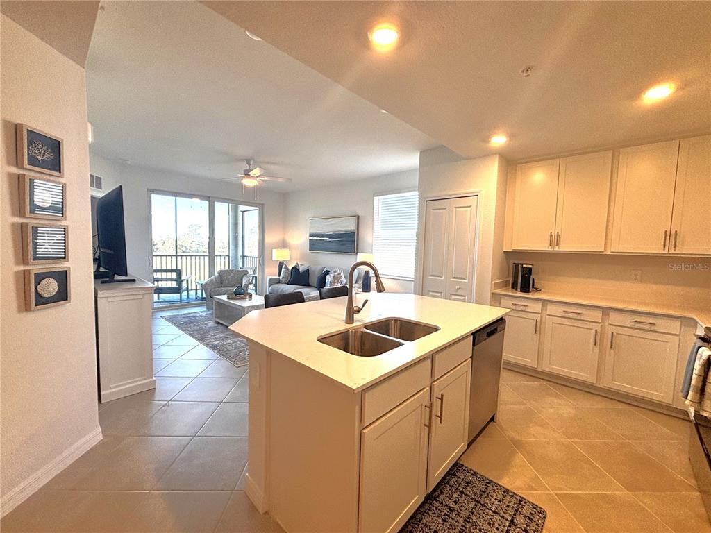 17565 OPAL SAND DRIVE UNIT 208, VENICE, FL — photo 5 of 30