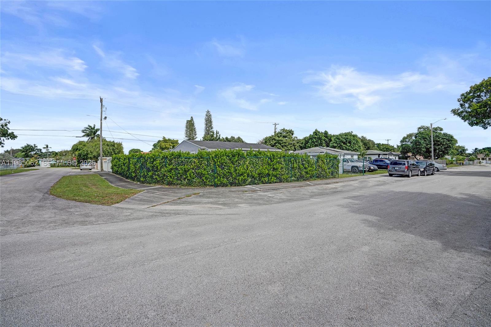 1285 NW 86th St, Miami FL 33147