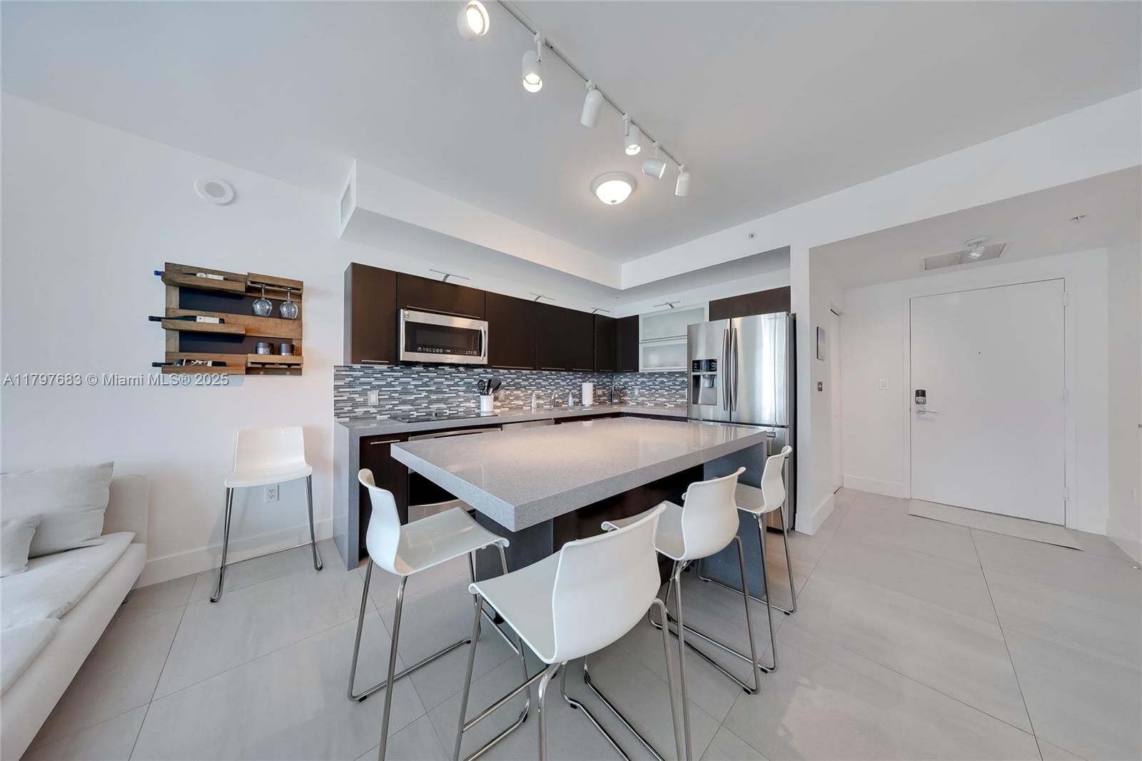 90 SW 3rd St # 1514, Miami FL 33130