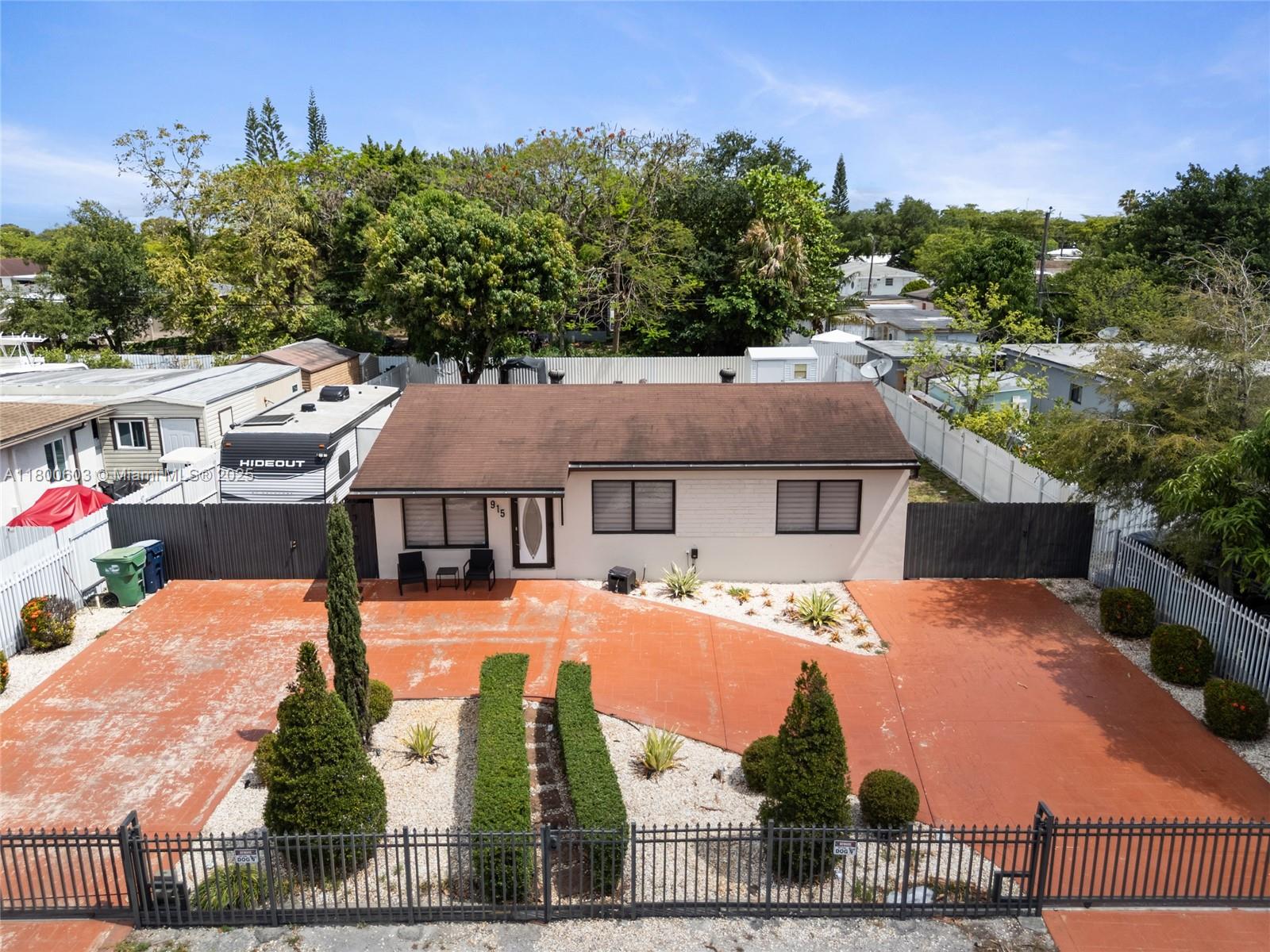 915 Atlantic Ave, Opa-Locka FL 33054