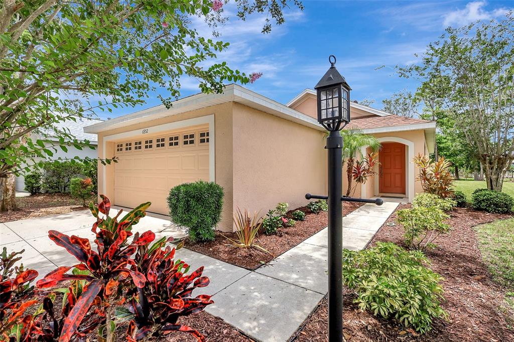 6352 ROBIN COVE