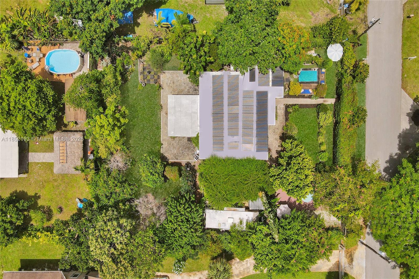 70 NE 152nd St, Miami FL 33162