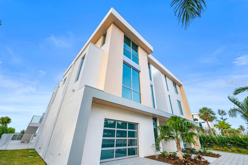 6489 GULFSIDE ROAD, LONGBOAT KEY, FL — photo 3 of 30