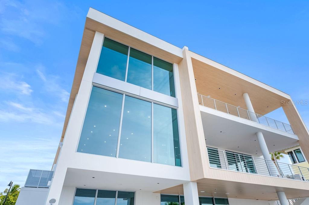 6489 GULFSIDE ROAD, LONGBOAT KEY, FL — photo 4 of 30