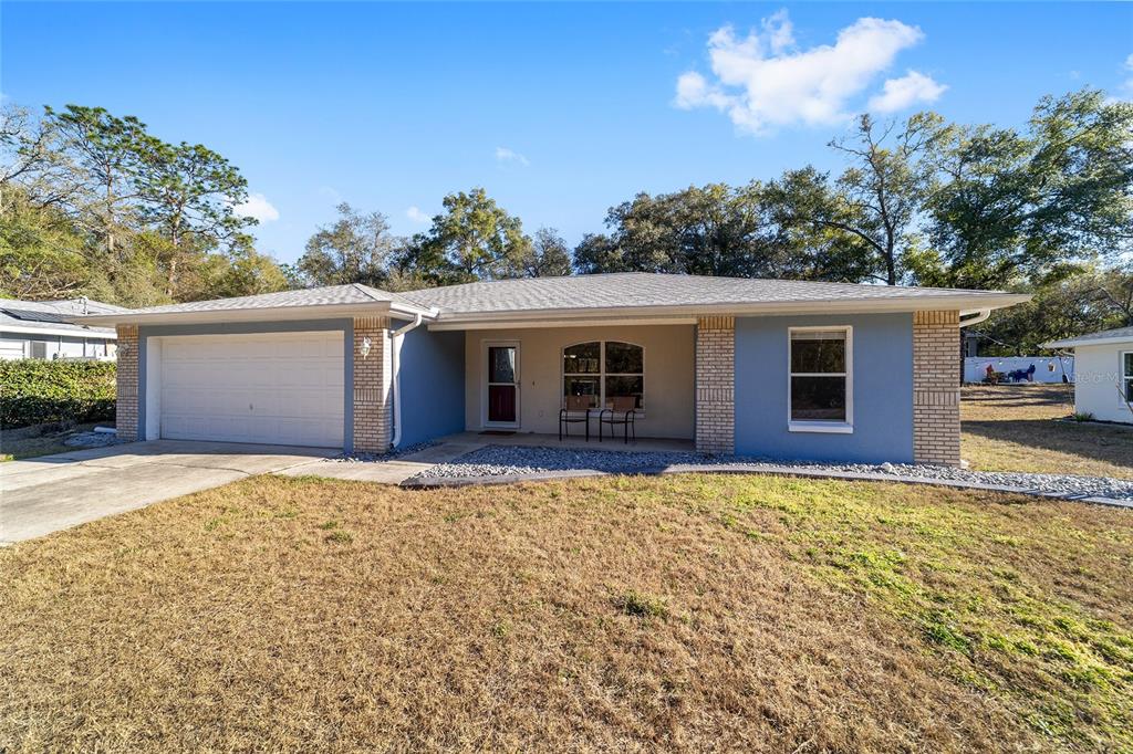 810 W DEACON PLACE
