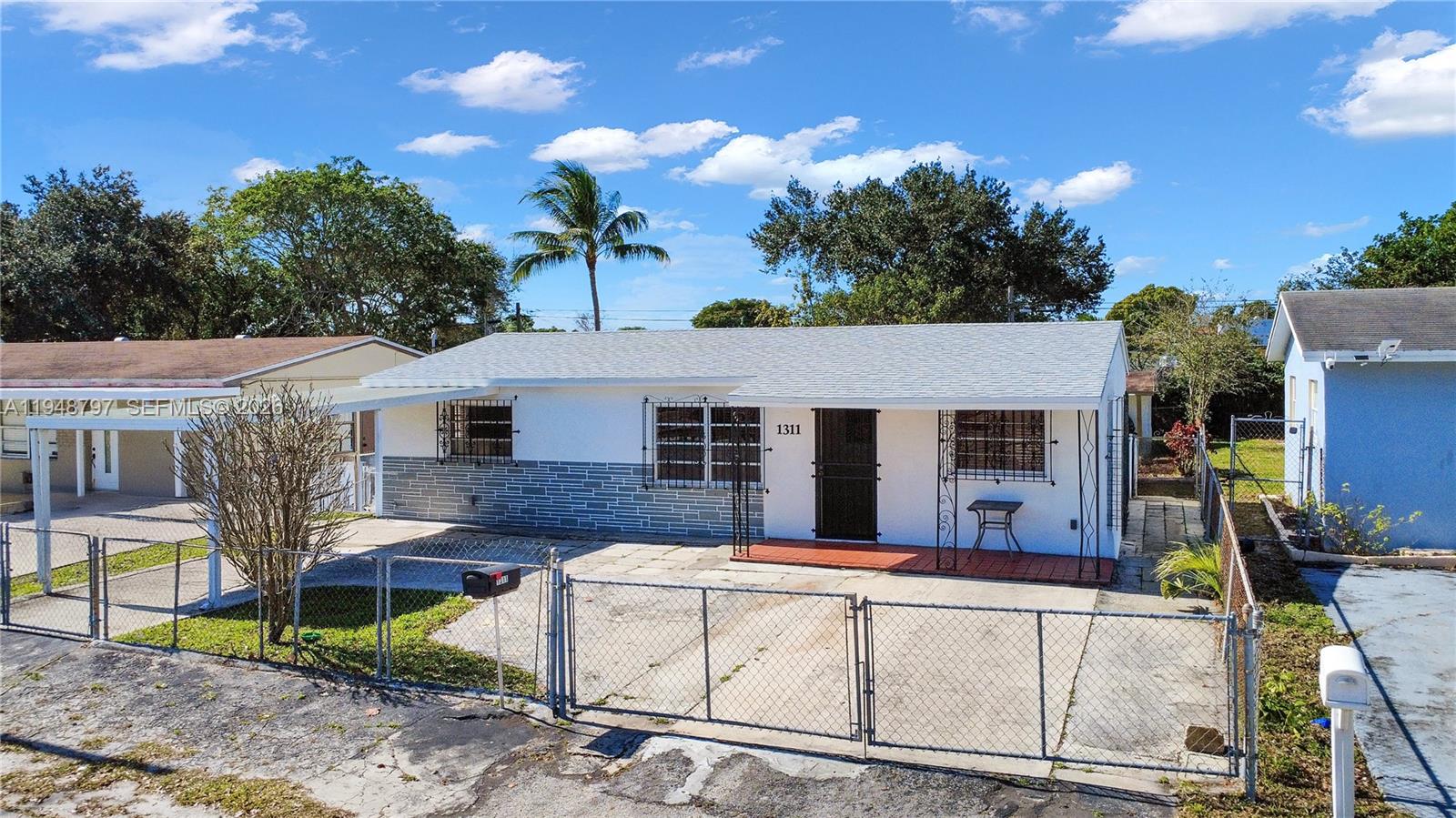 1311 SW 33rd Ter, Fort Lauderdale FL 33312