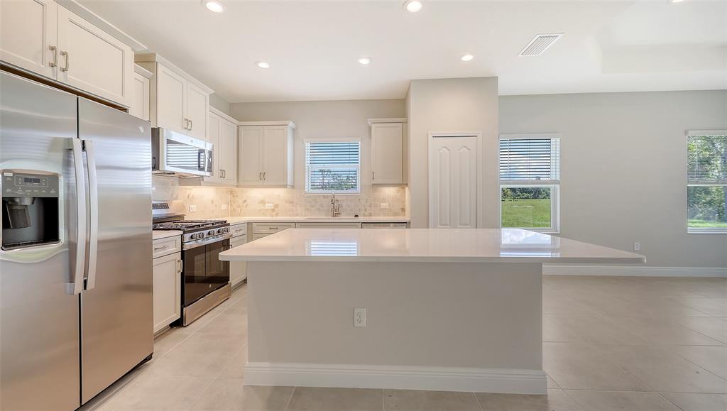 11533 GREAT BROOK LANE, PARRISH, FL — photo 3 of 30