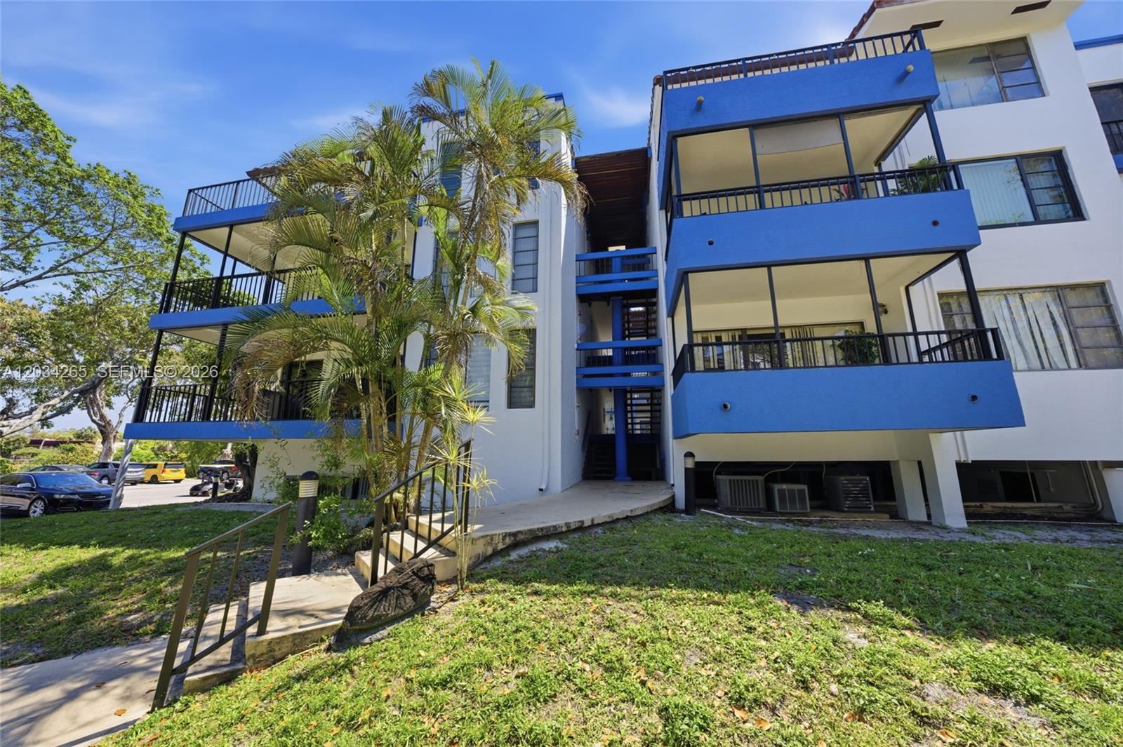 6010 S Falls Cir Dr # 323, Lauderhill FL 33319