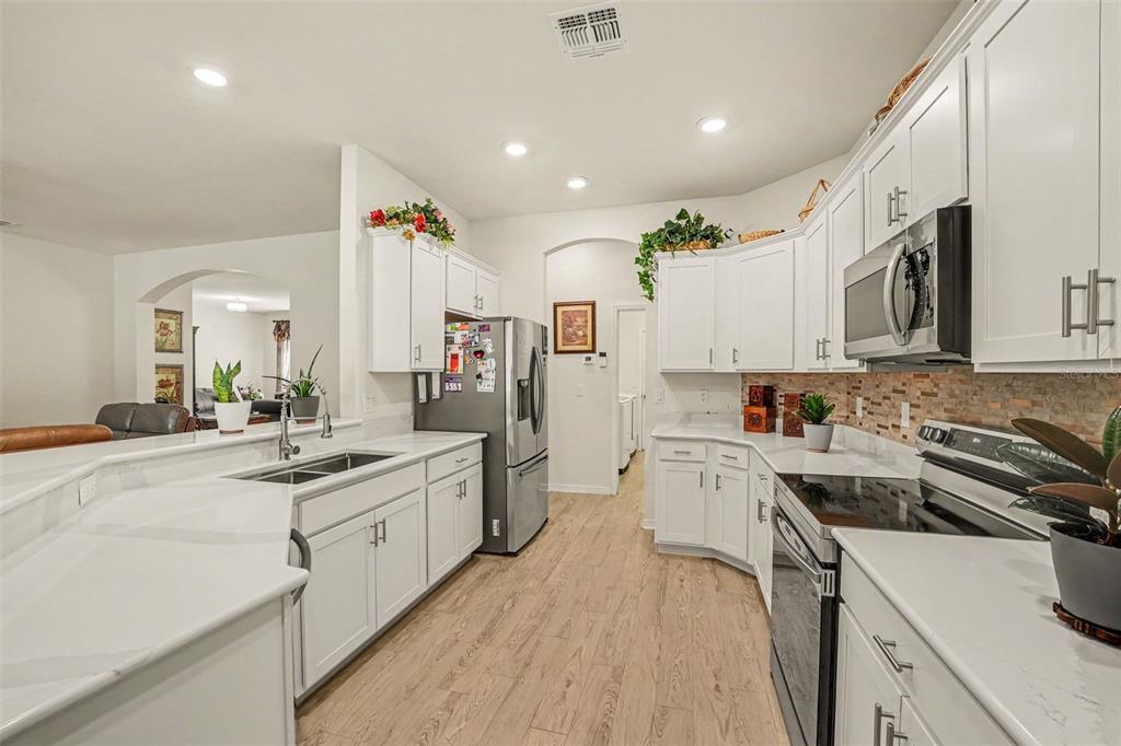 7190 VICTORIA ROAD, LAKELAND, FL — photo 5 of 30