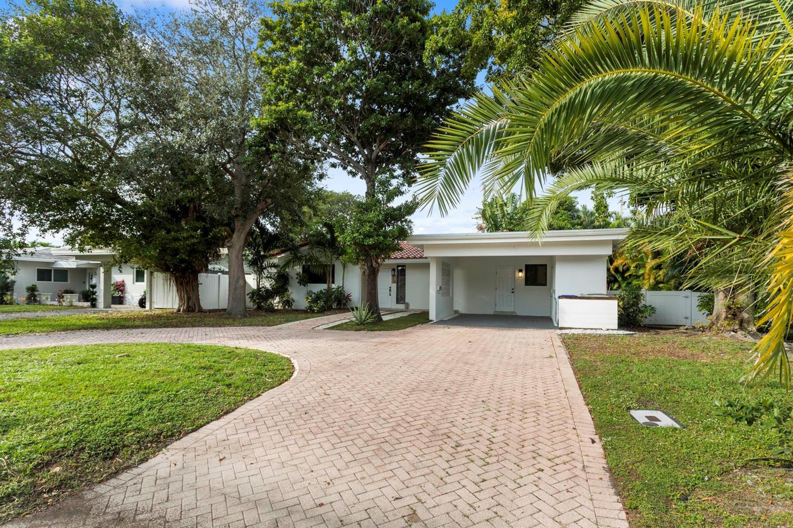 715 NE 25th Avenue, Pompano Beach FL 33062
